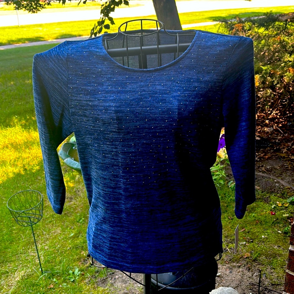 NWOT. light weight sweater